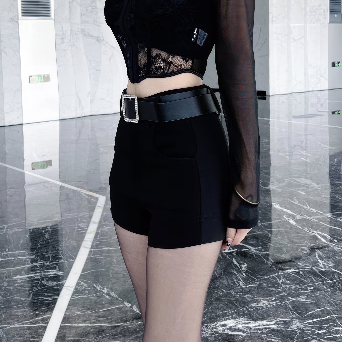 Square Buckle Belted Black Shorts