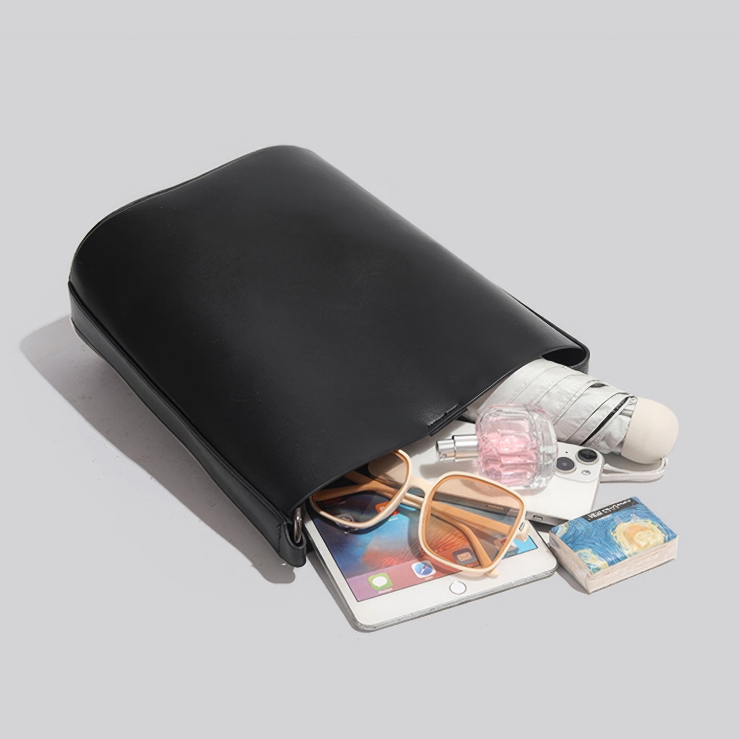 Minimal Smooth Bucket Shoulder Bag