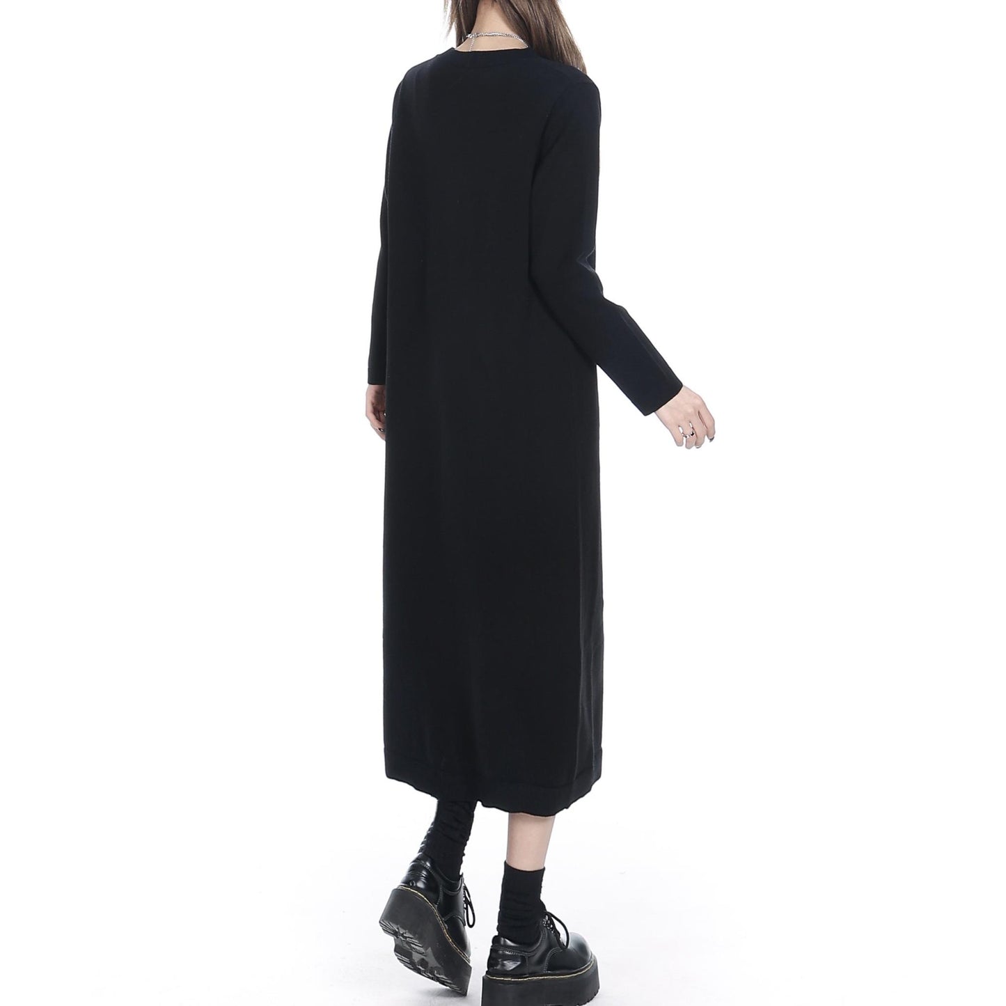 Minimalist Crew Neck Black Midi Dress