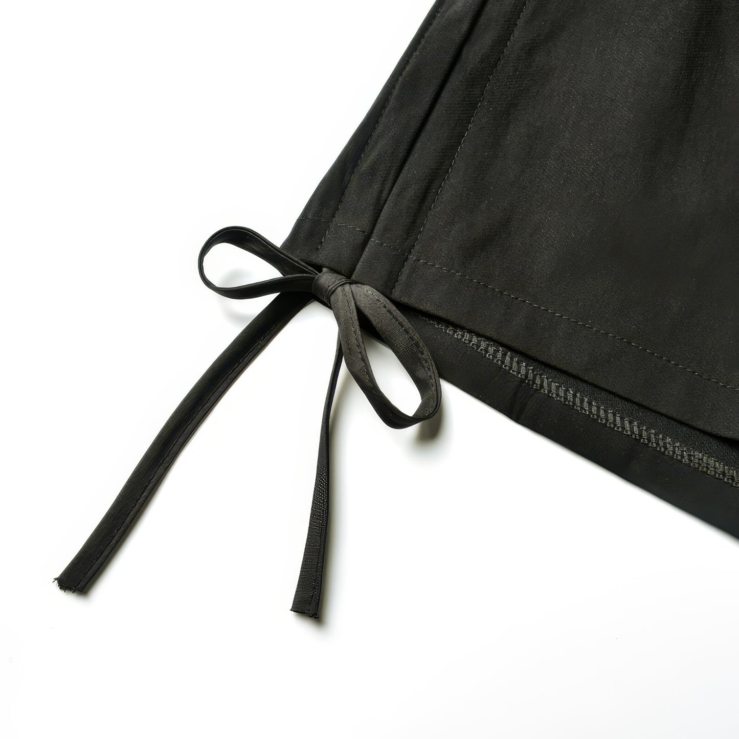 Front Zip V-Waist Ruched Black Shorts