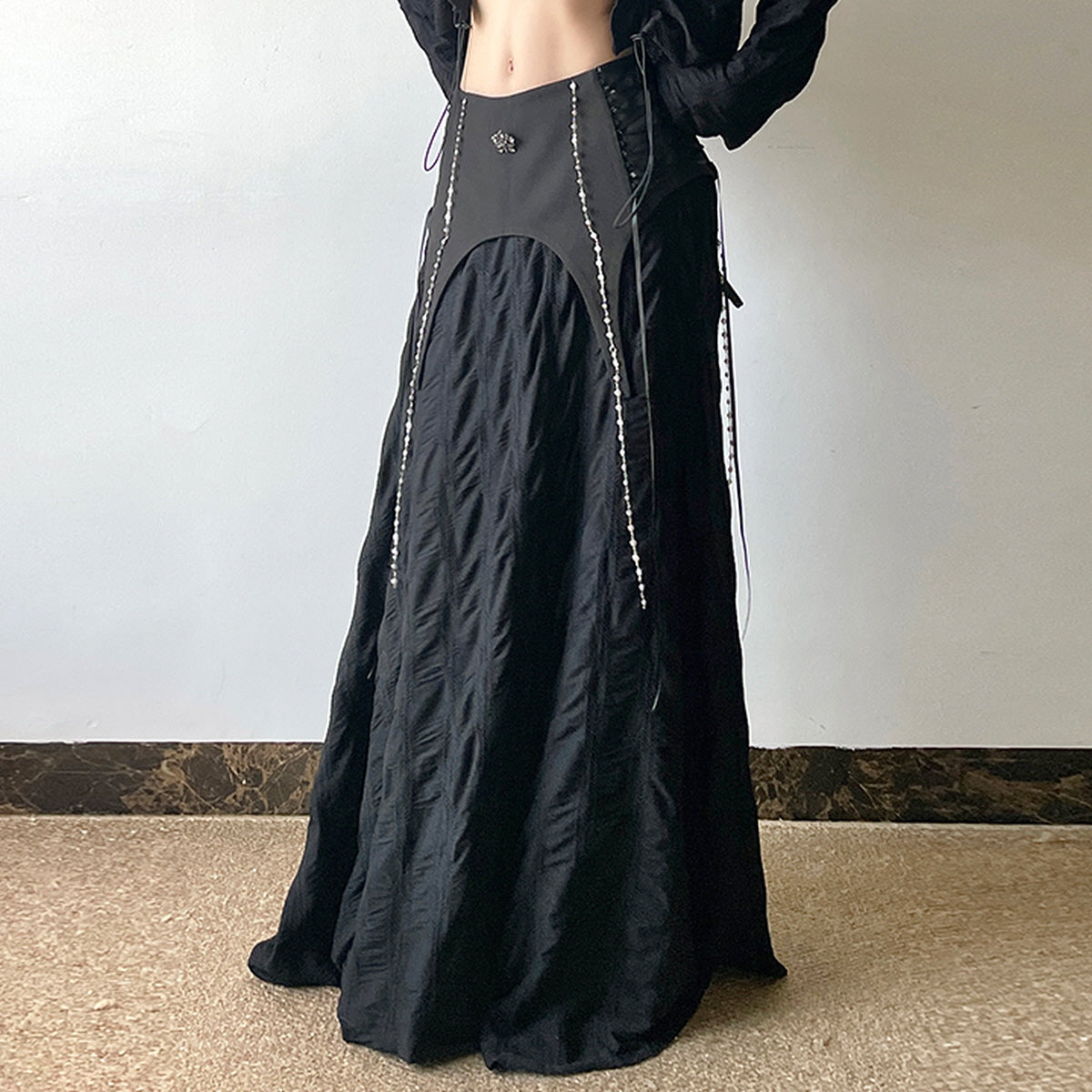 Chain Accent High-Waist Skirt Set
