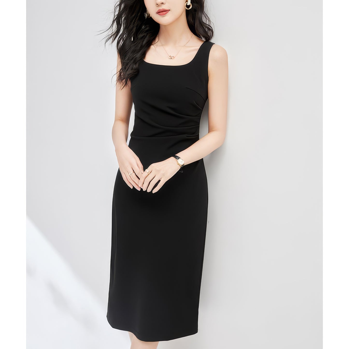 Scoop Neck Sleeveless Black Midi Dress