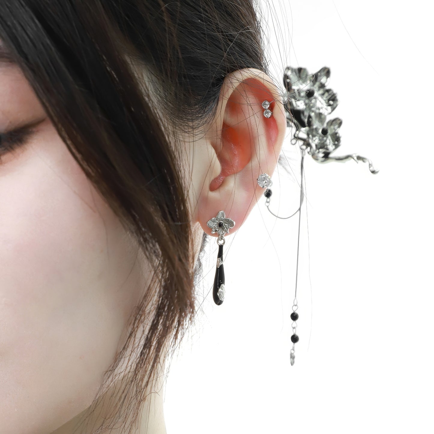 Silver Floral Black Teardrop Earrings