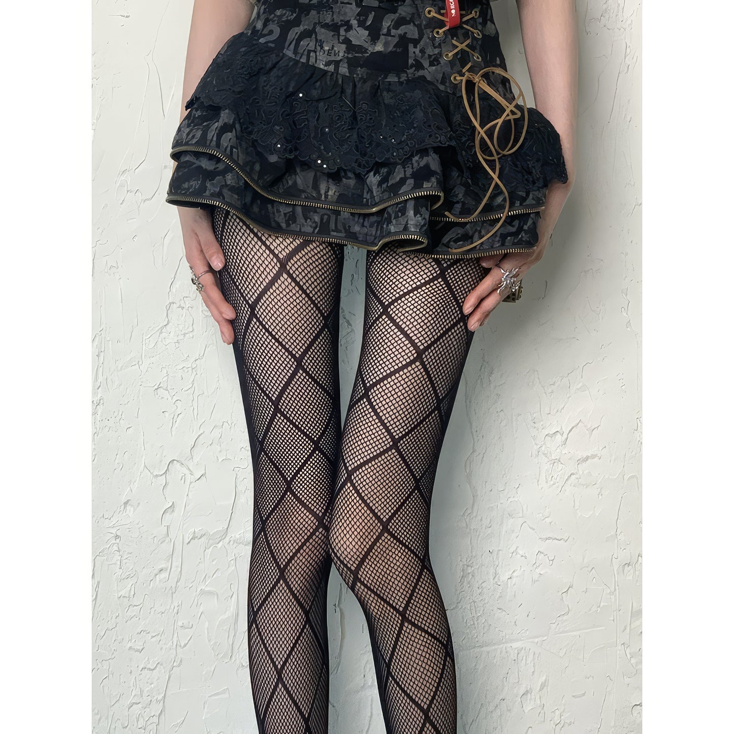 Wide Diamond Fishnet Tights