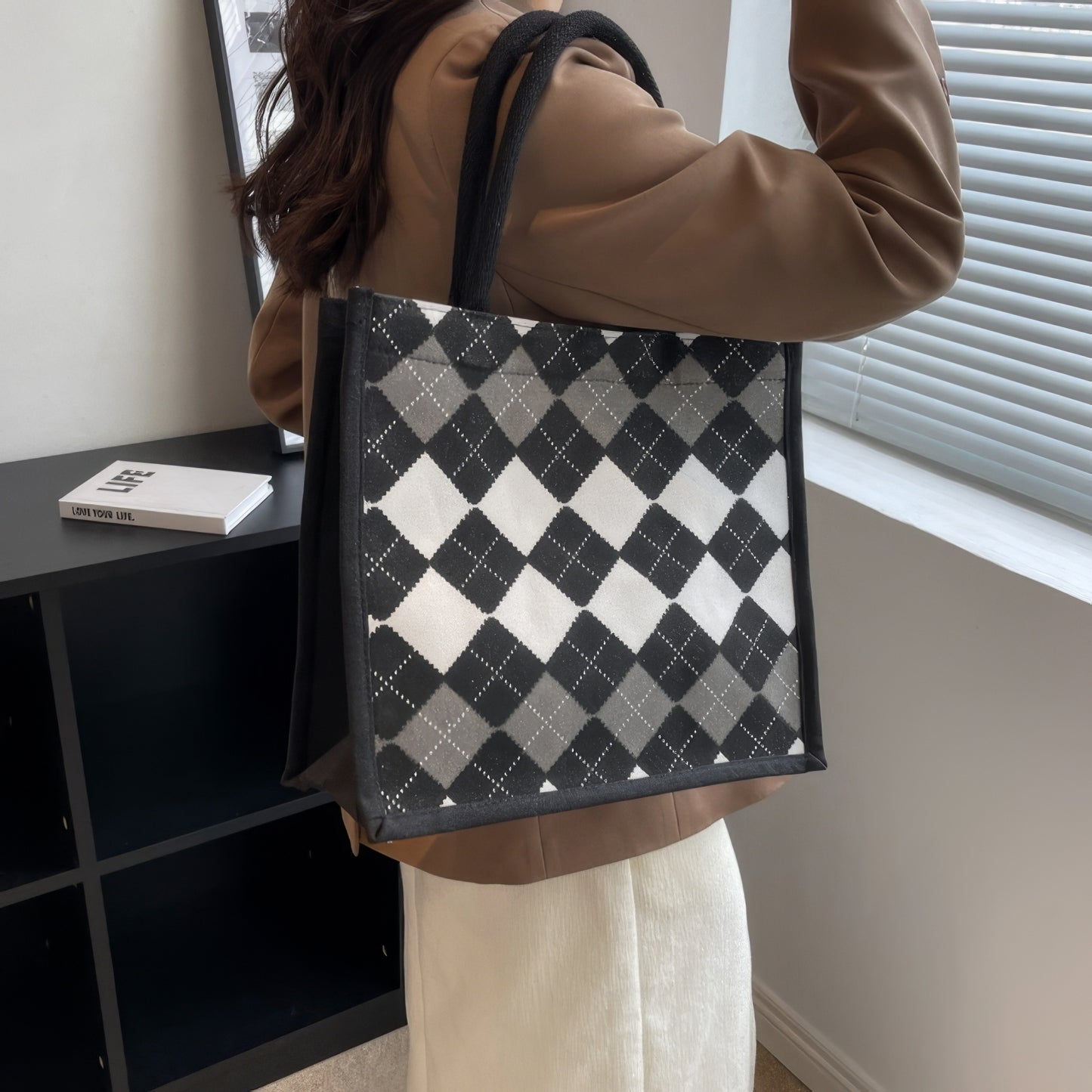 Monochrome Argyle Knit Pattern Tote