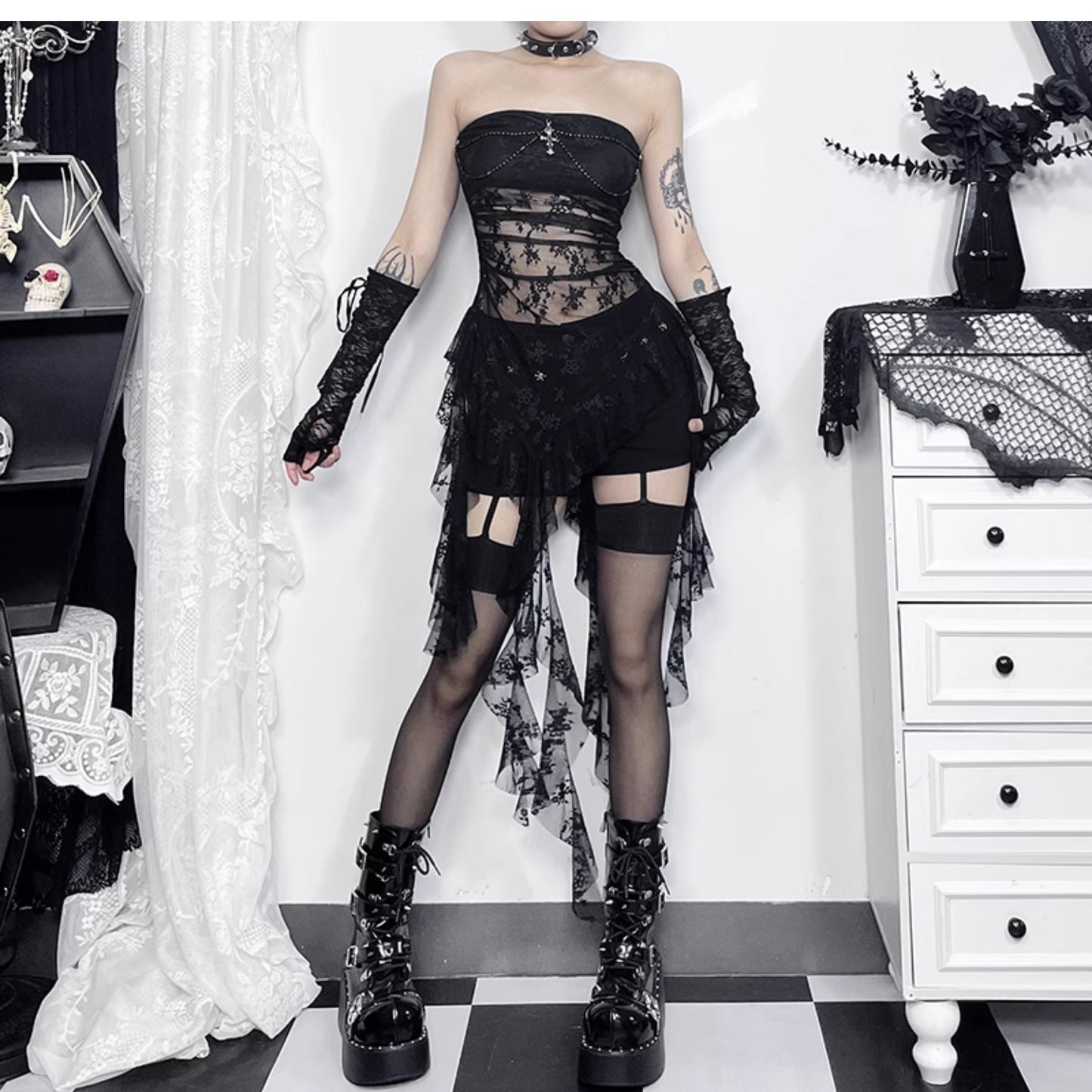 Black Lace Strapless Top