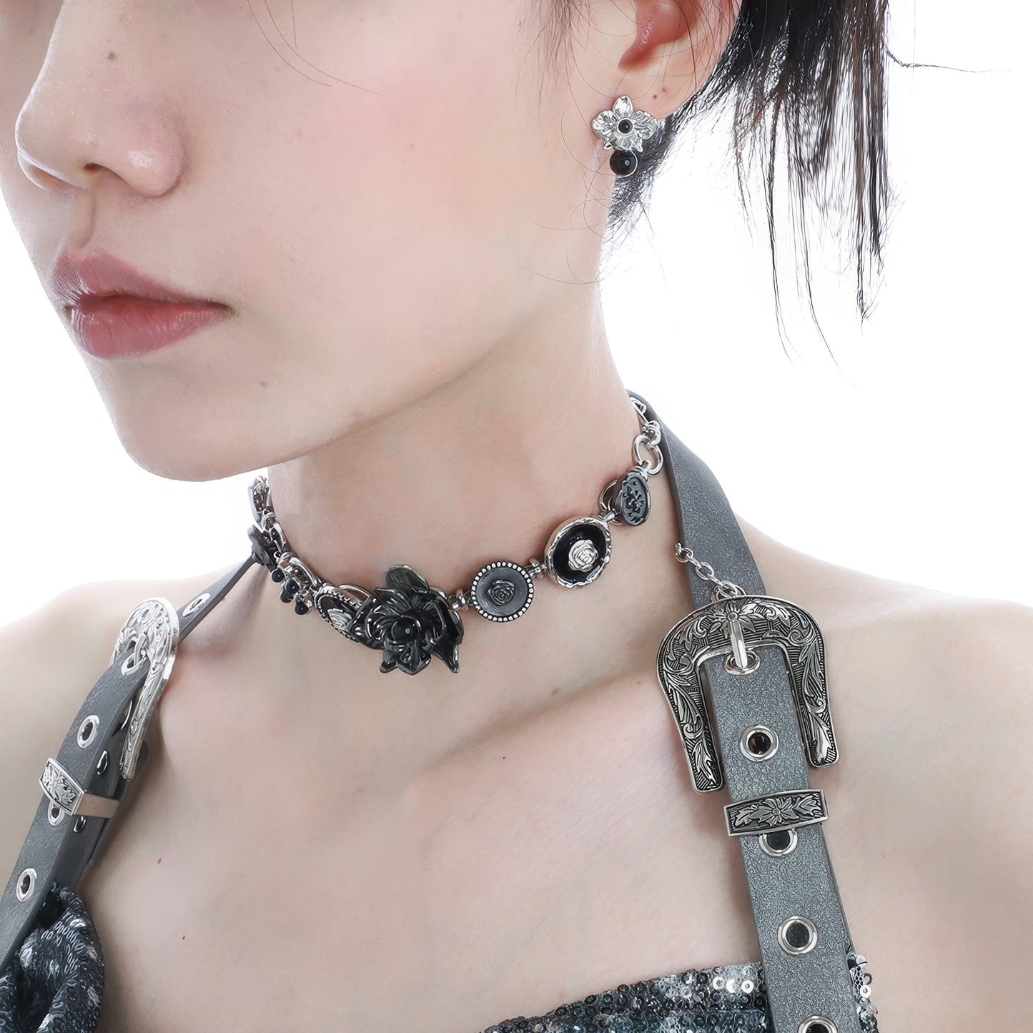 Black Rose Charm Chain Choker