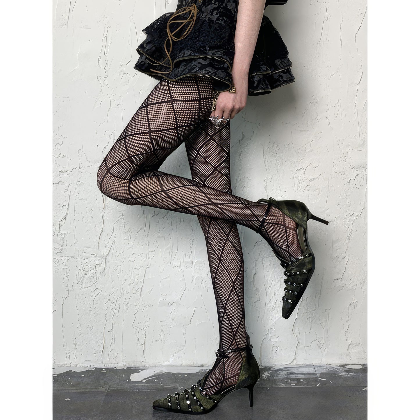 Wide Diamond Fishnet Tights