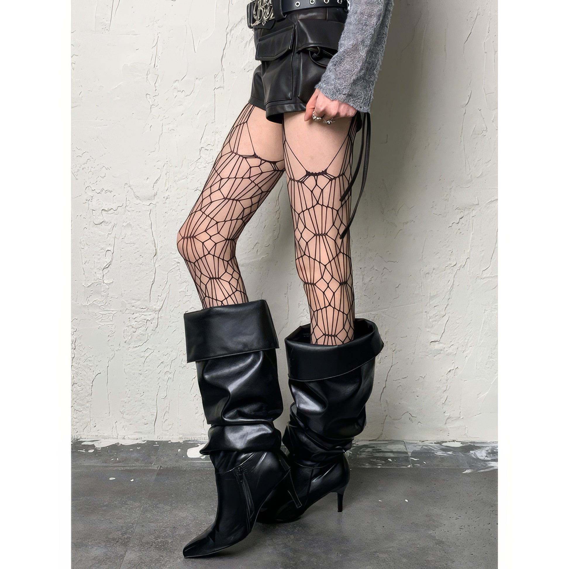 Geometric Web Mesh Tights