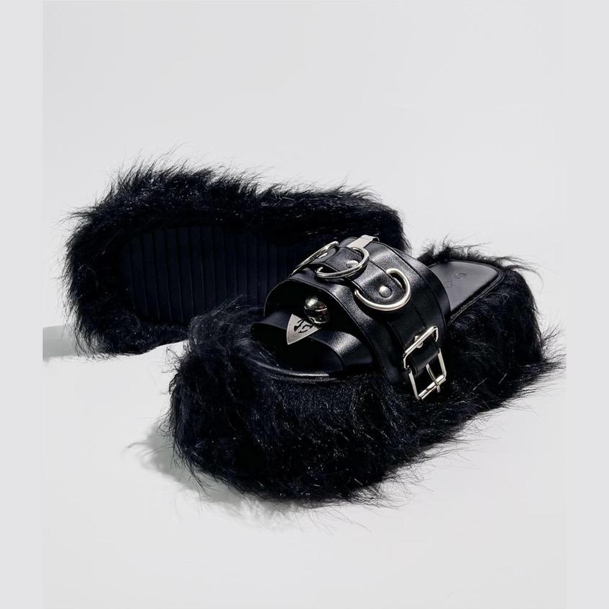 Black Furry Buckle Platform Slides