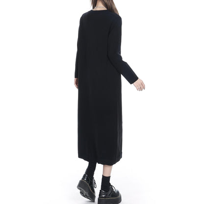 Minimalist Crew Neck Black Midi Dress