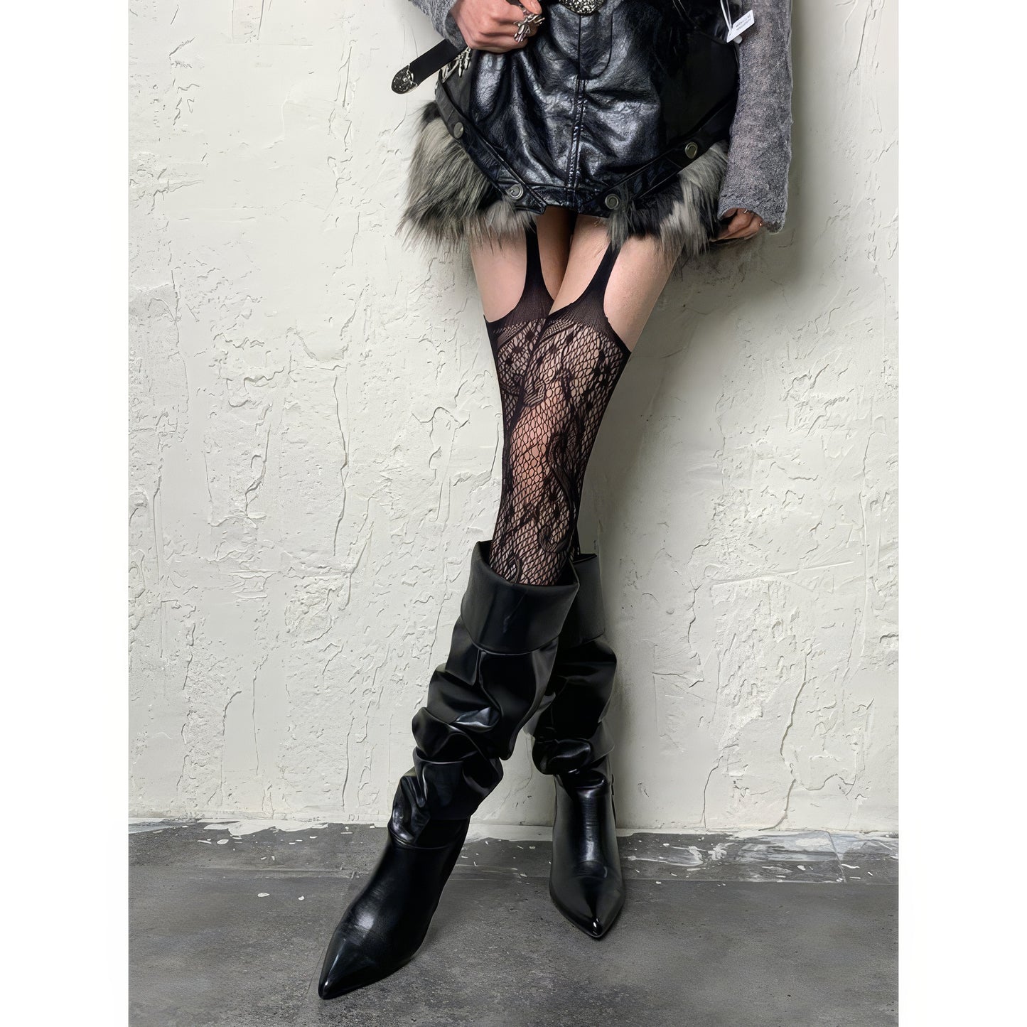 Baroque Scroll Lace Cutout Tights