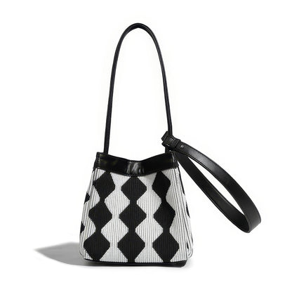 Wavy Checkered Knit Shoulder Bag