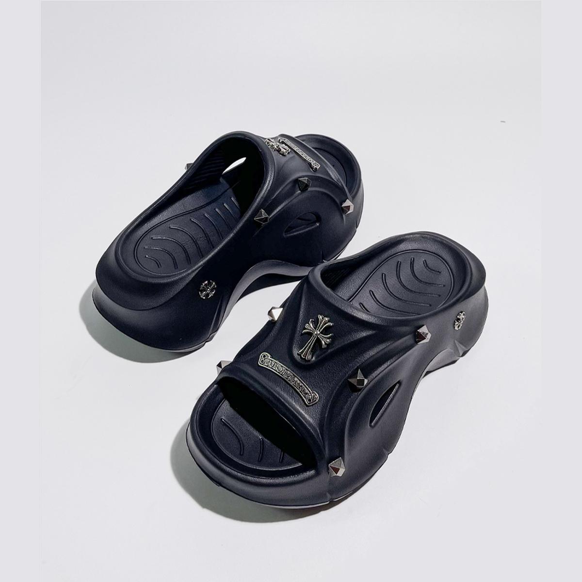 Studded Cyber Platform Slides