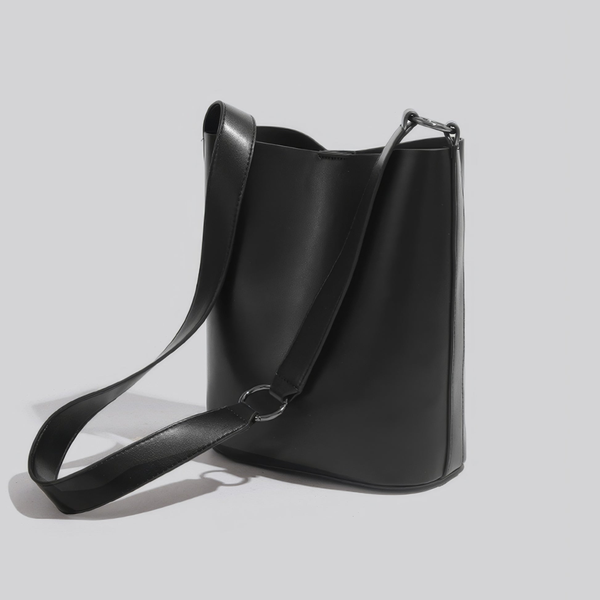 Minimal Smooth Bucket Shoulder Bag