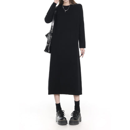 Minimalist Crew Neck Black Midi Dress