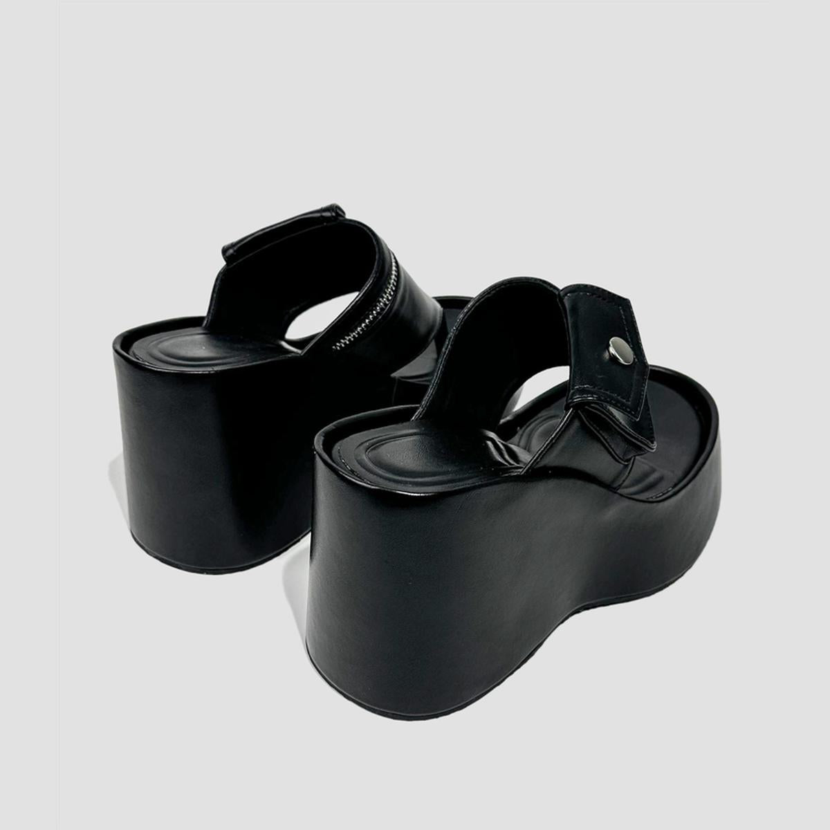 Black Pocket Detail Platform Slides