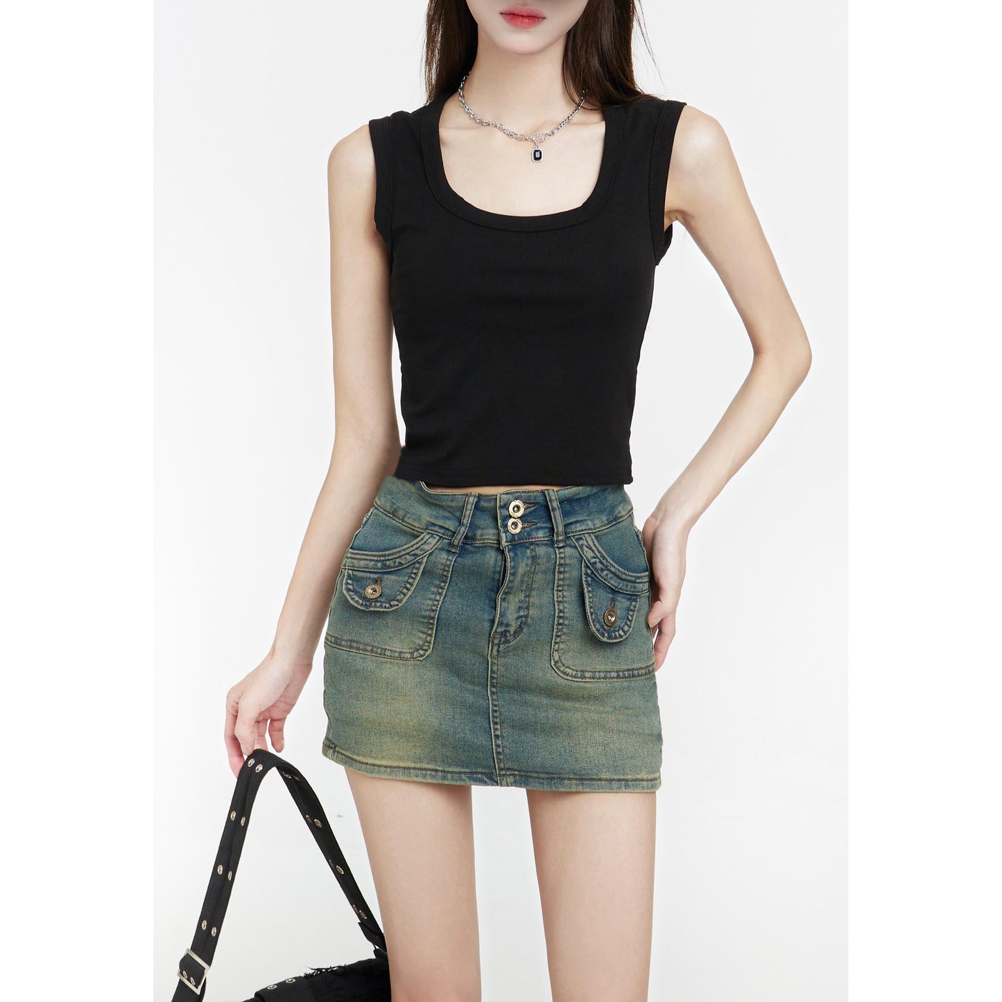 Scoop Neck Stretchy Crop Tank Top