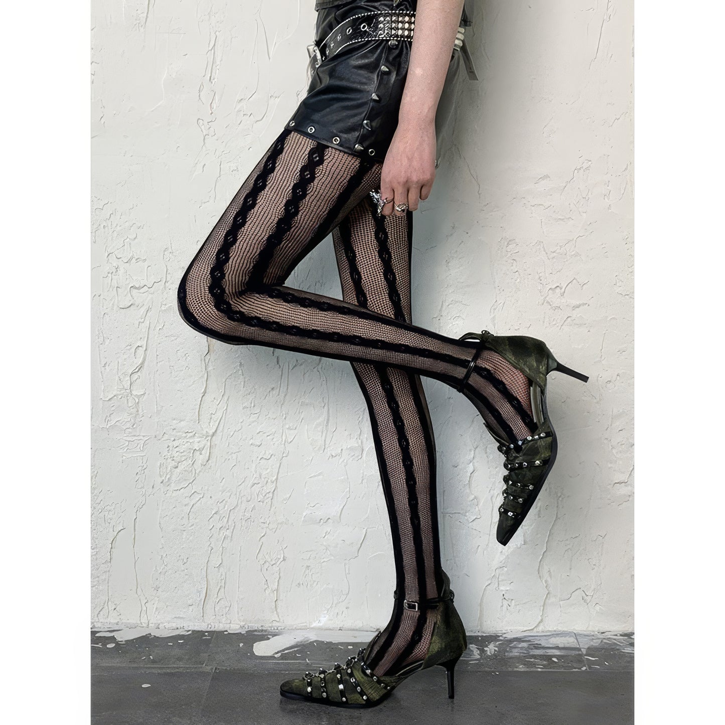 Vertical Lace Stripe Mesh Tights