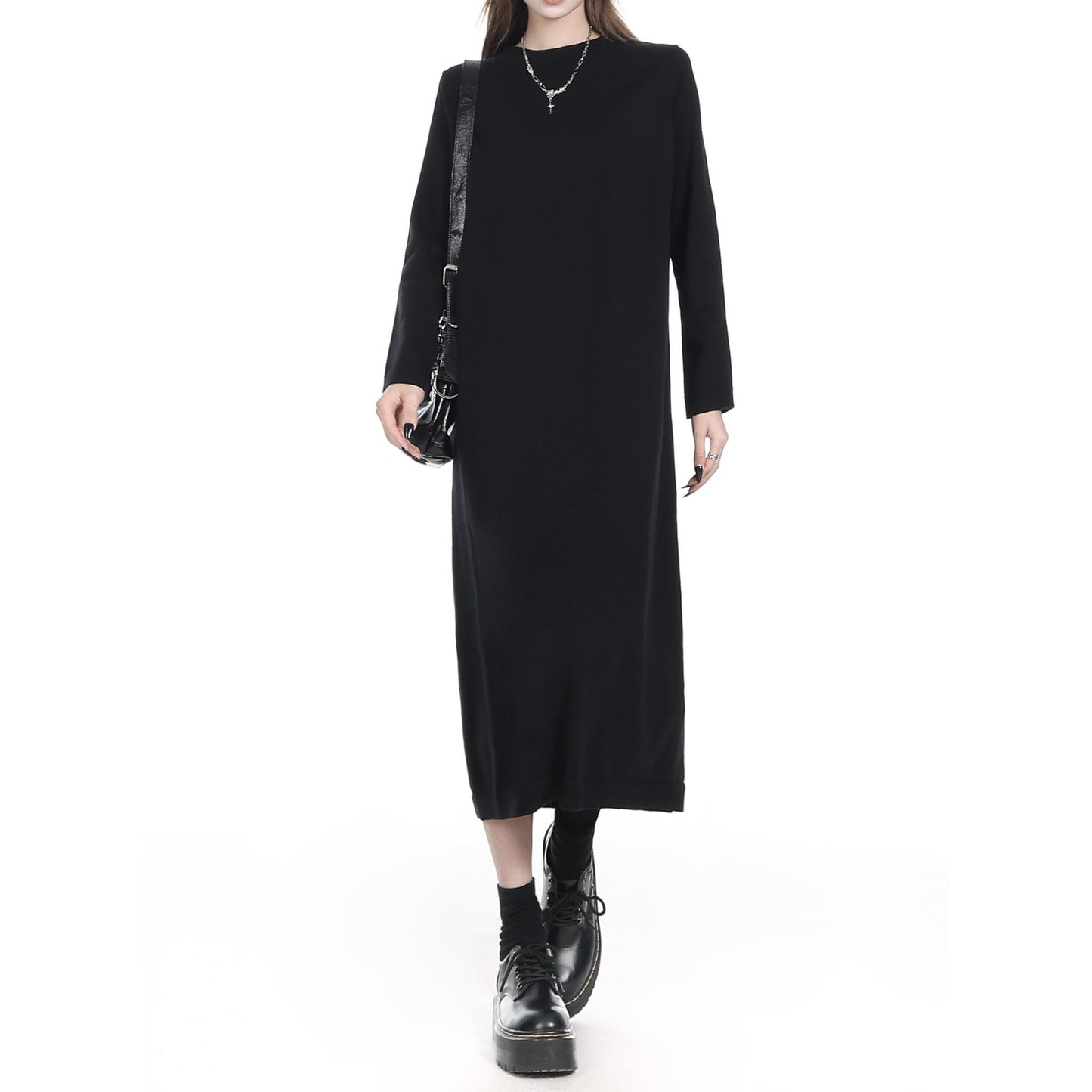 Minimalist Crew Neck Black Midi Dress
