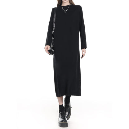 Minimalist Crew Neck Black Midi Dress