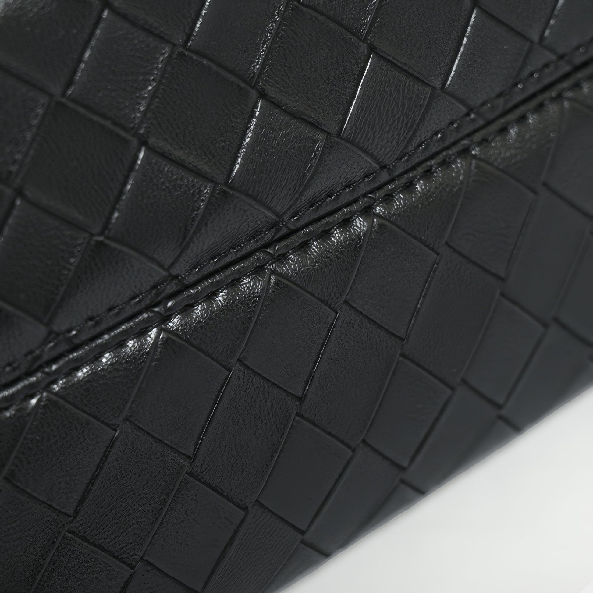 Woven Knot Handle Shoulder Bag