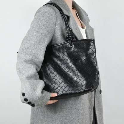 Woven Knot Handle Shoulder Bag
