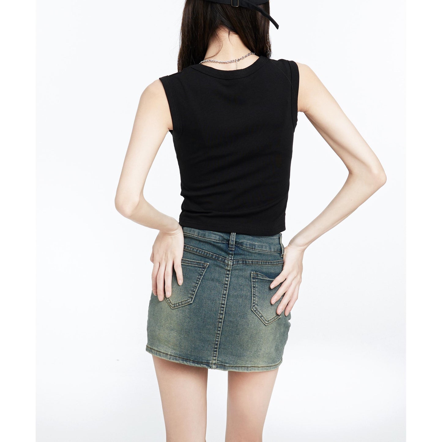 Scoop Neck Stretchy Crop Tank Top