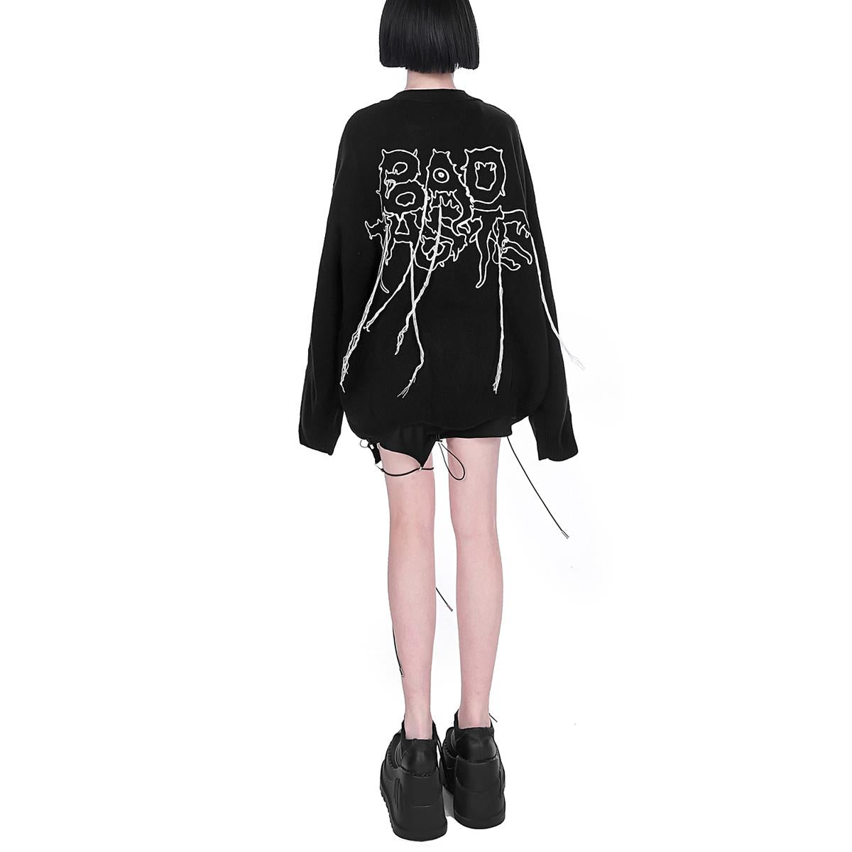 Hook Closure Graphic Back Knit Cardigan