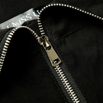 Front Zip V-Waist Ruched Black Shorts