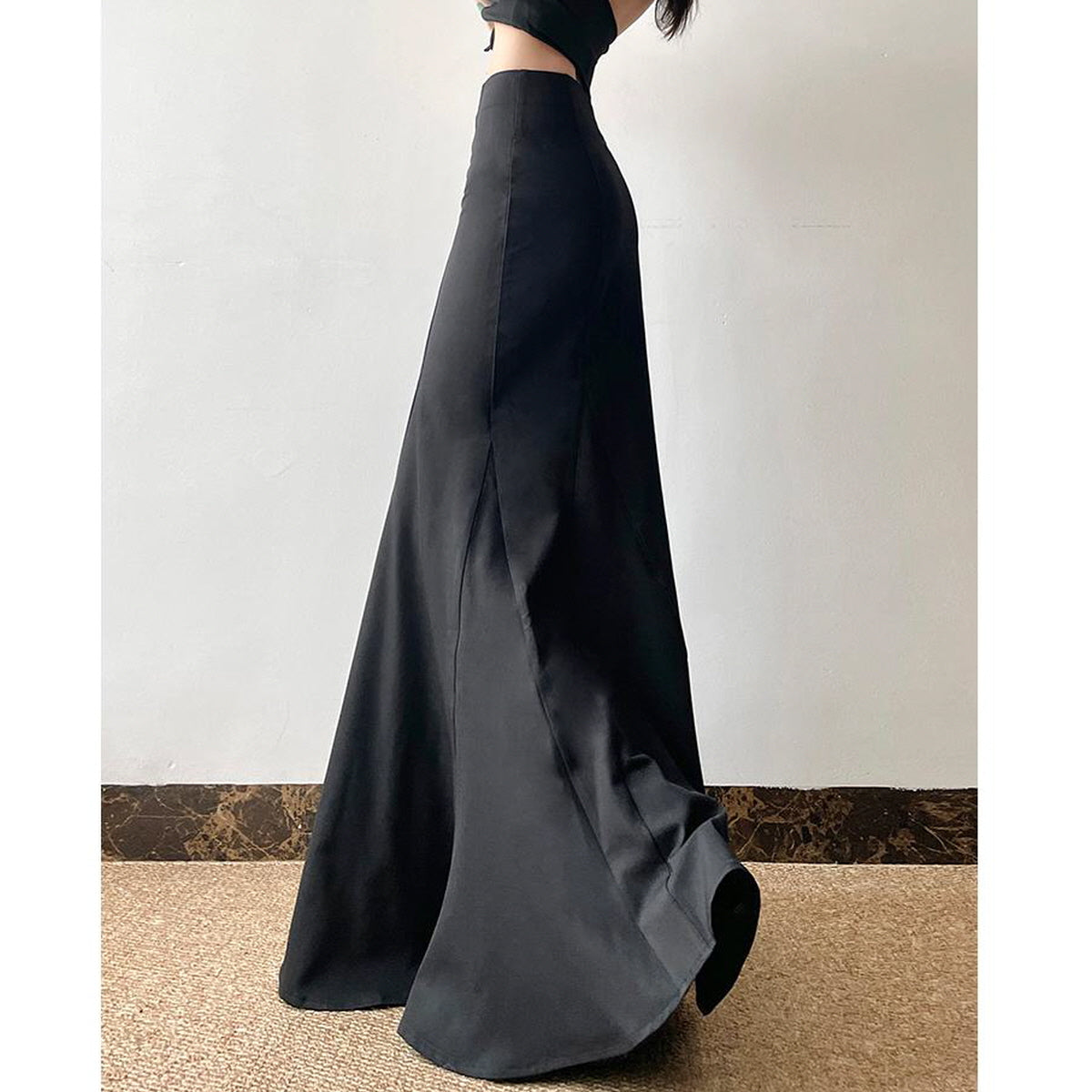 Sleek High-Waist Mermaid Skirt